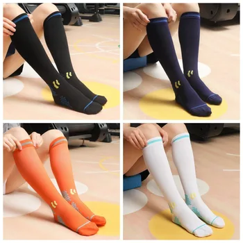 Чорапи за телета с въже Чорапи за телета Многоцветни высокоэластичные компресия чорапи за скачане на въже, дишащи бързо съхнещи